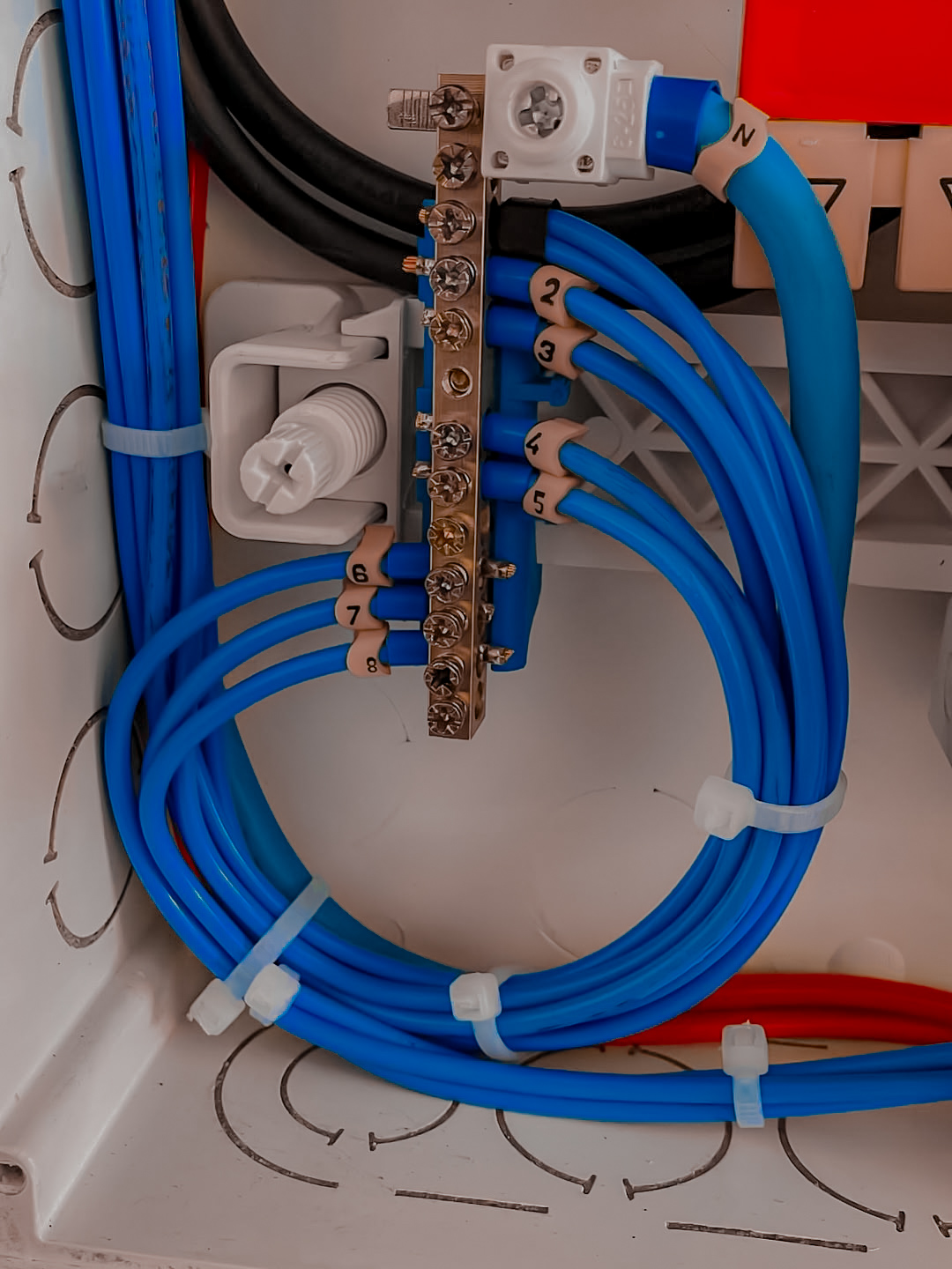 ELETRIC ENERGY MANUTENÇÃO E INSTALAÇÕES ELÉTRICAS RESIDENCIAL E INDUSTRIAL portfolio 15