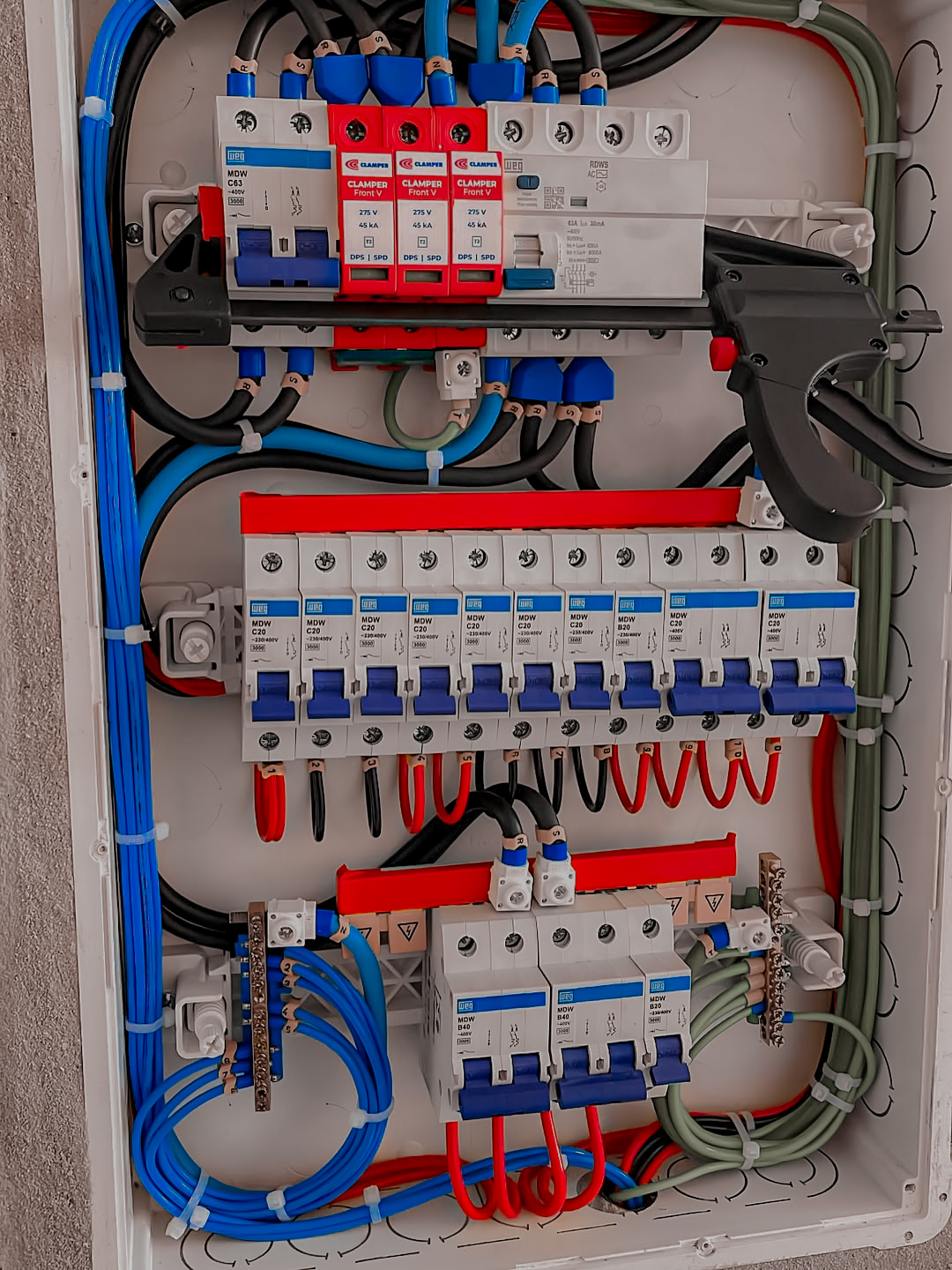 ELETRIC ENERGY MANUTENÇÃO E INSTALAÇÕES ELÉTRICAS RESIDENCIAL E INDUSTRIAL portfolio 14