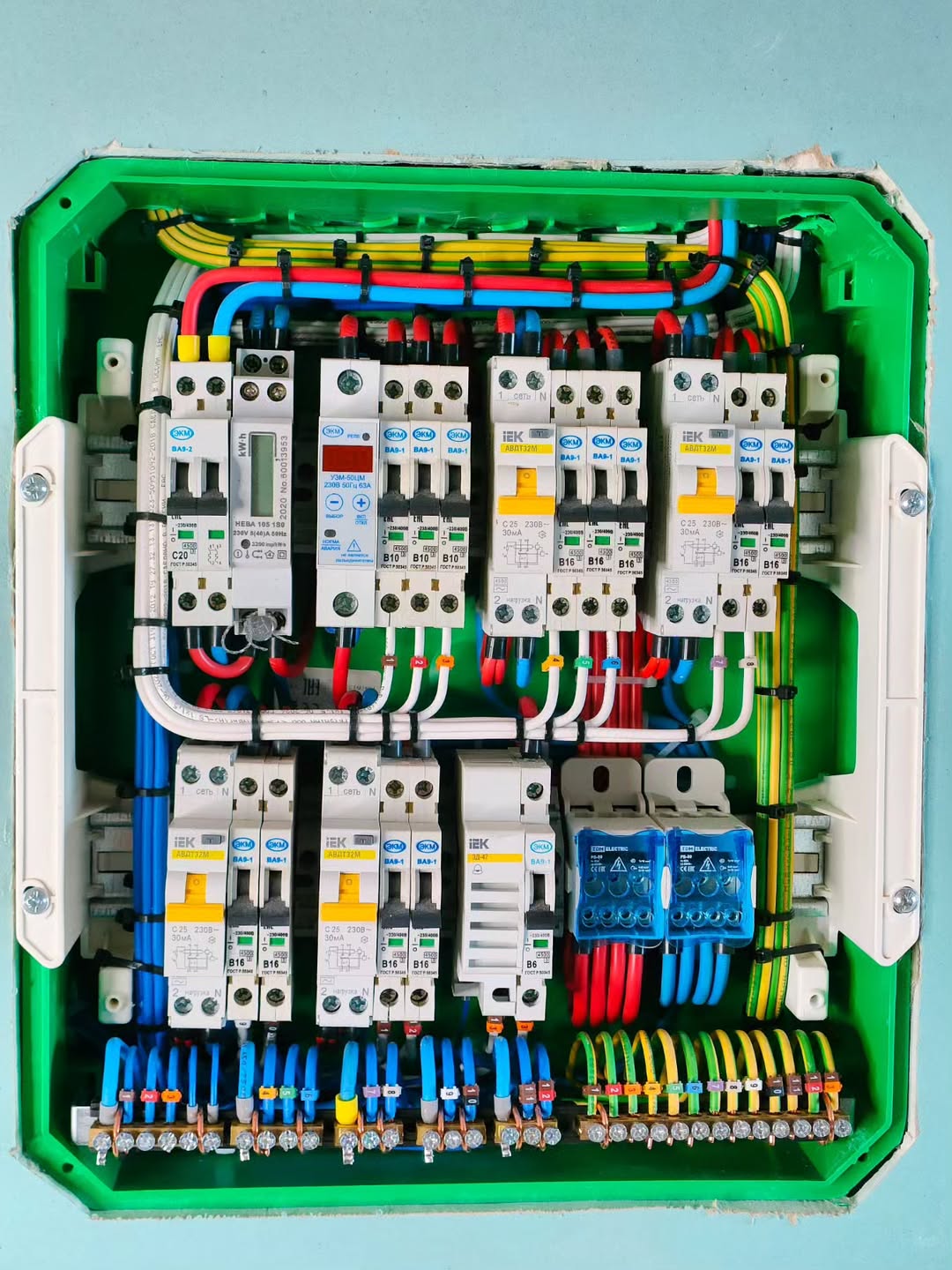 ELETRIC ENERGY MANUTENÇÃO E INSTALAÇÕES ELÉTRICAS RESIDENCIAL E INDUSTRIAL portfolio 11