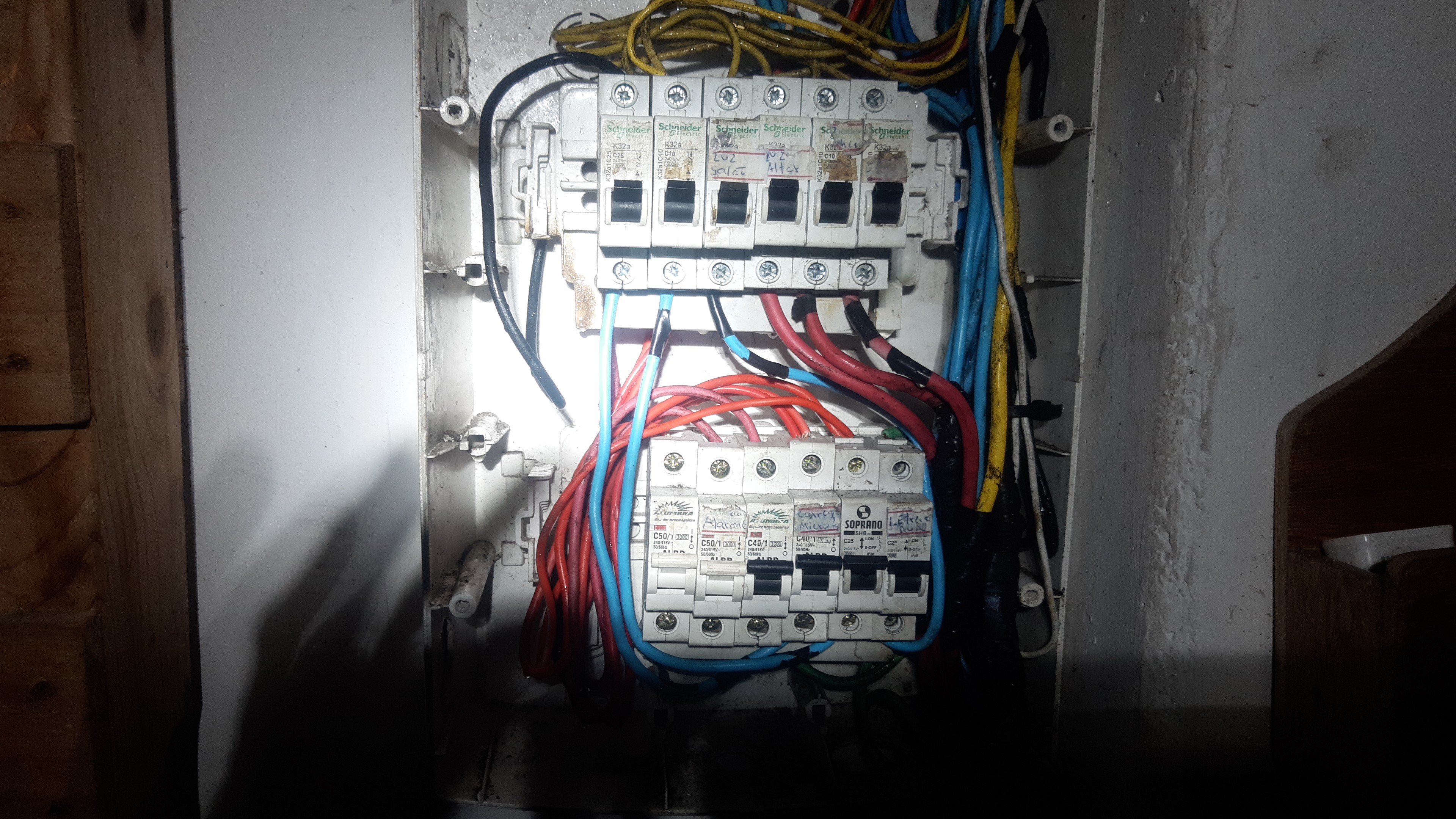 ALTEC Serviços Elétricos e Climatização portfolio 24