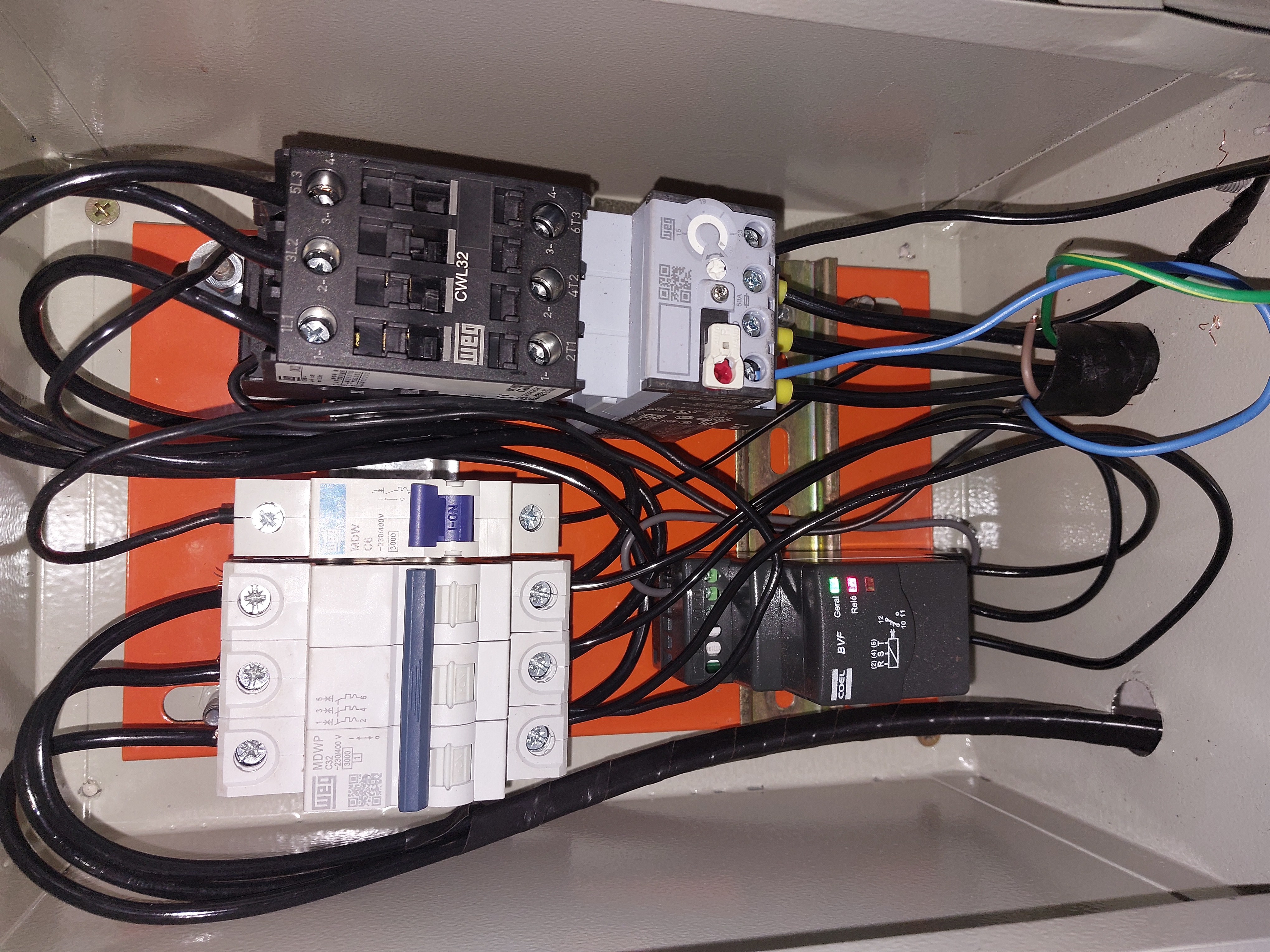 Mota instalações manutenções elétricas ar-condicionado energia solar portfolio 4