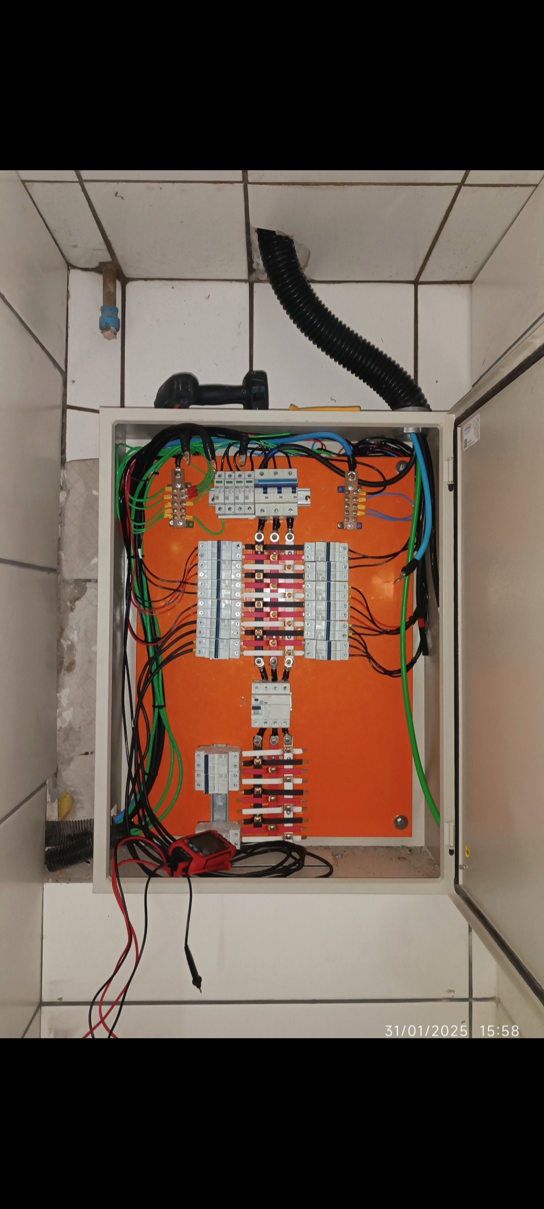 JR manutenção elétrica residencial, predial e comercial portfolio 1