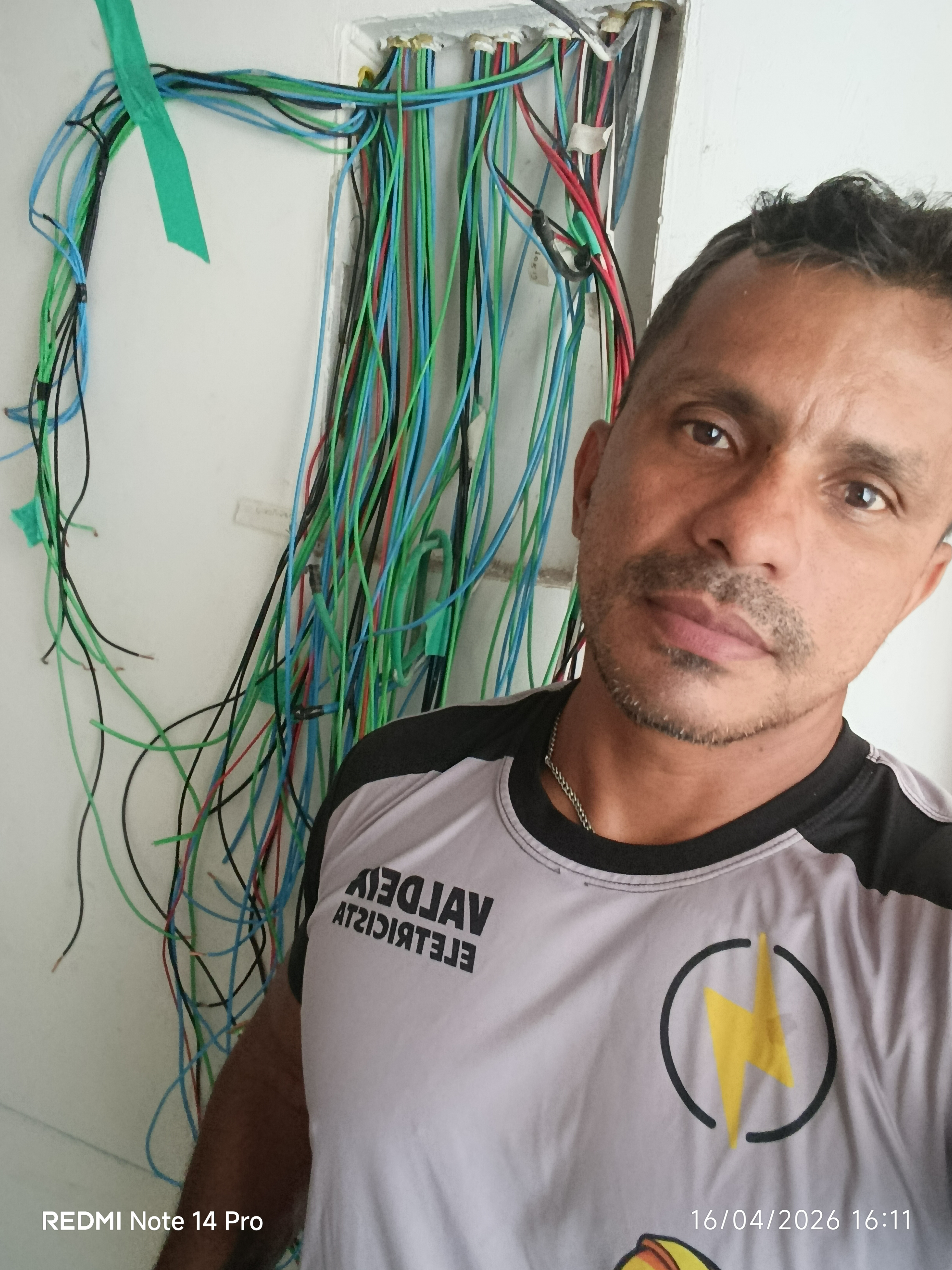 Valdeir Eletricista