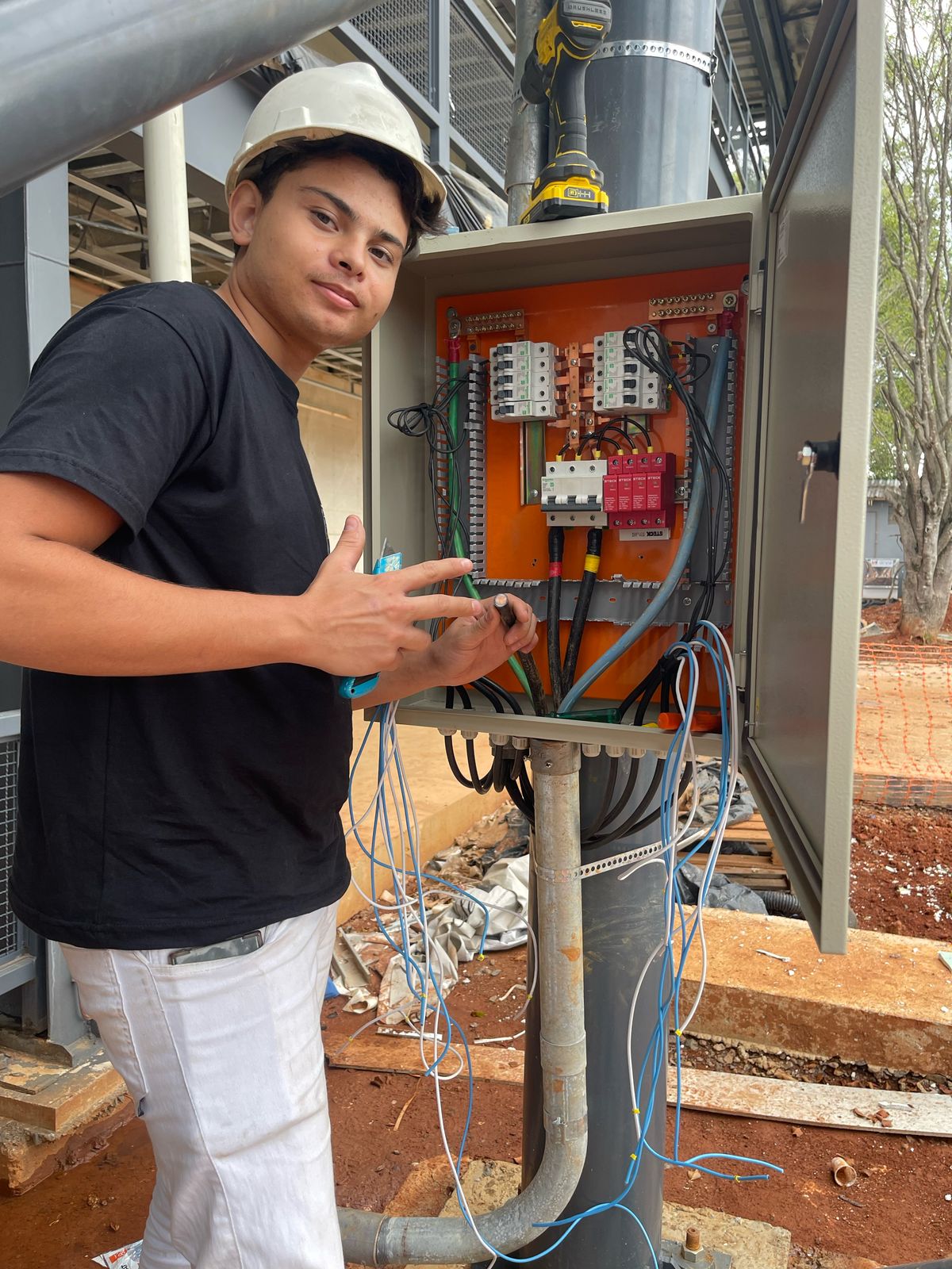 Erasi eletrica portfolio 3