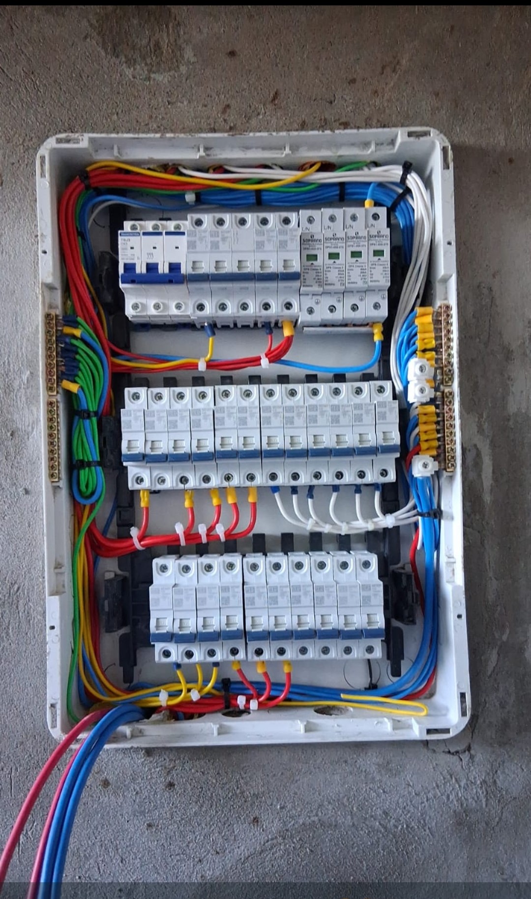 Falcão Eletrotécnica & Projetos portfolio 1