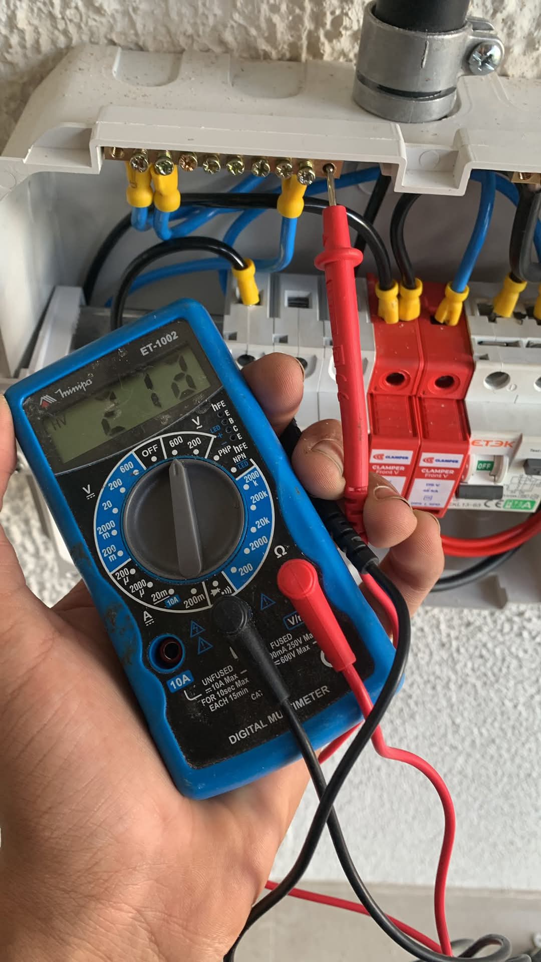 Albérico Instalações e Manutenções Elétricas portfolio 31