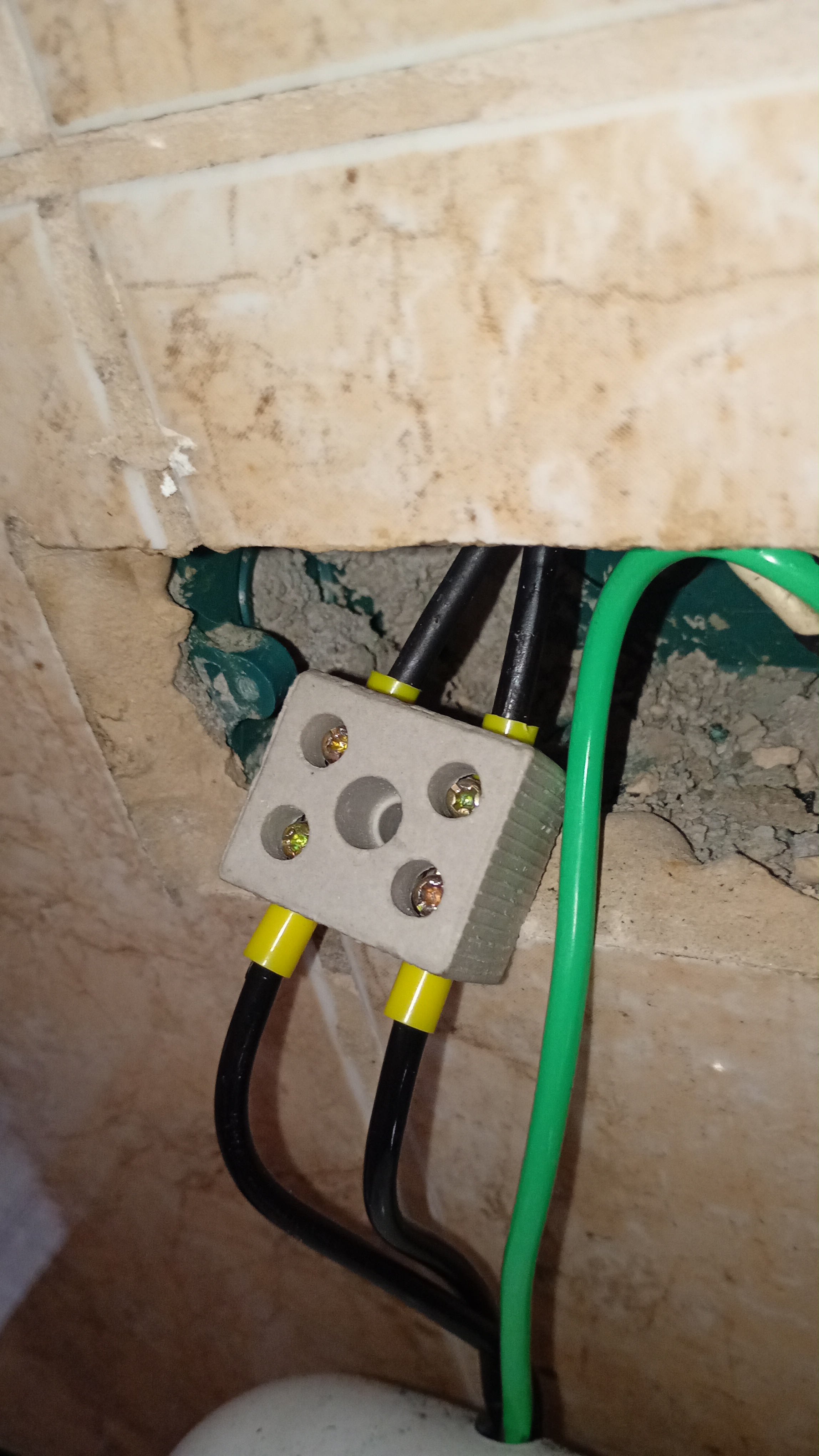 MACIEL SERVIÇOS EM ELETRICIDADE portfolio 12