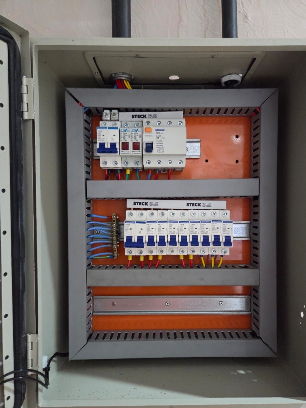 Sampaio & Soares Serviços Elétricos Especializados portfolio 39