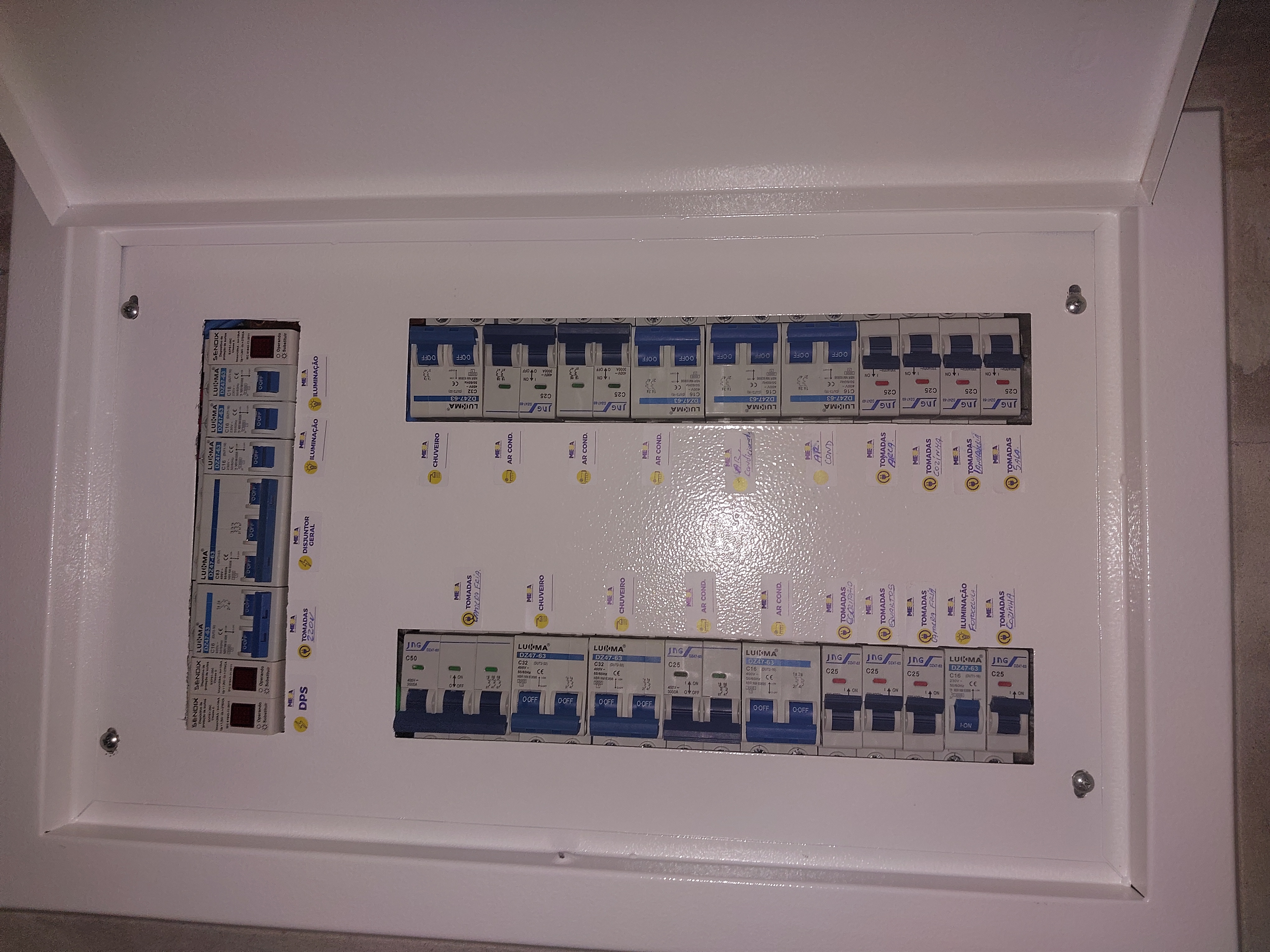 Mota instalações manutenções elétricas ar-condicionado energia solar portfolio 3